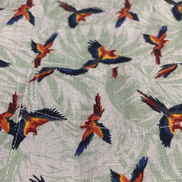 Men’s new J Crew T-shirt parrot printed - Picture 2 of 5